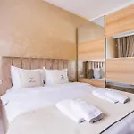 Unique Sapphire 33 Apartament *