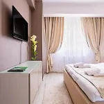 Unique Sapphire 33 Bucureşti