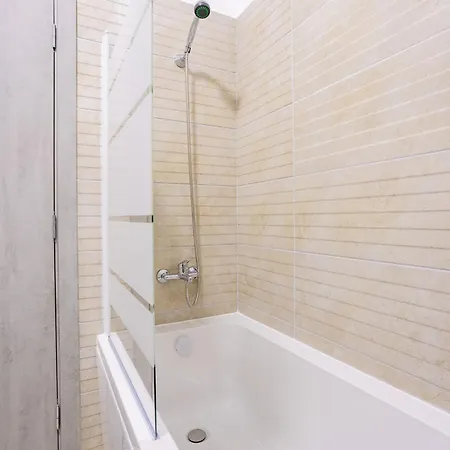 Unique Sapphire 33 Апартаменты *