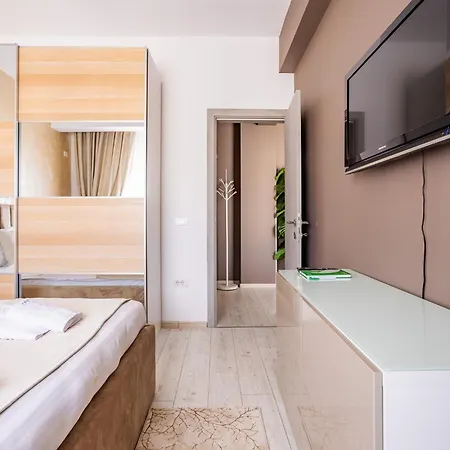 Unique Sapphire 33 * Bucarest