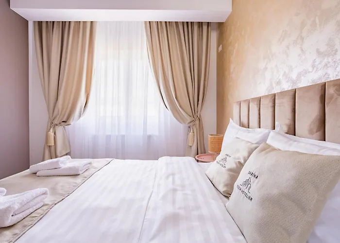 Unique Sapphire 33 Bucureşti