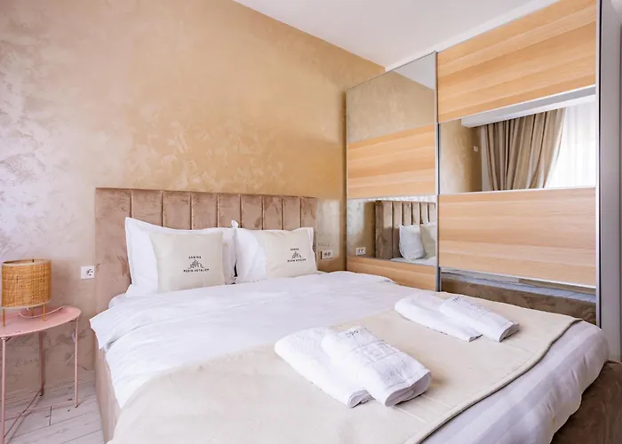 Unique Sapphire 33 Apartman *