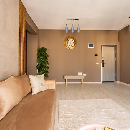 Unique Sapphire 33 Apartment *