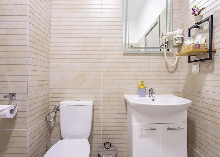 Unique Sapphire 33 Apartment Bucharest