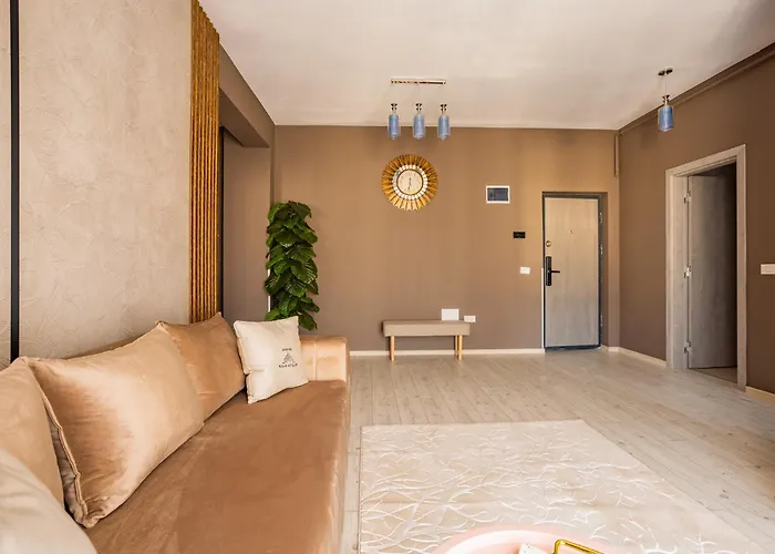 Unique Sapphire 33 Apartment *